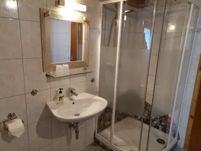 das Badezimmer