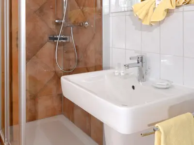 Comfort-2-Raum-Wohnung Kaiserblick mit Balkon