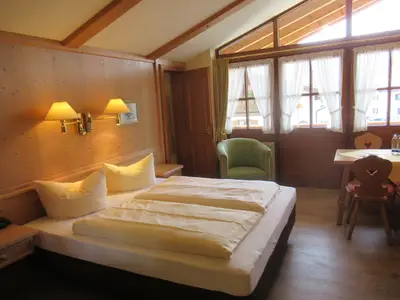 Familienzimmer mit 2 Schlafräumen und Kochnische