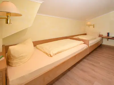 Familienzimmer mit 2 Schlafräumen und Kochnische