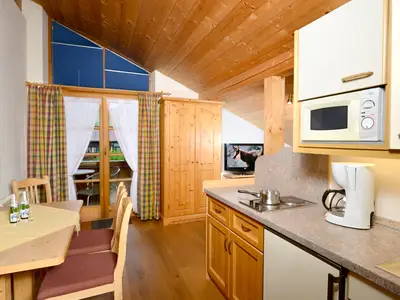 2-Raum-Dach-Wohnung Dorfblick mit Balkon