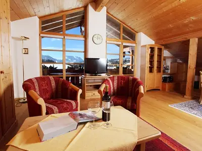 Exclusive-3-Raum-Dach-Wohnung Kaiserblick mit Balkon