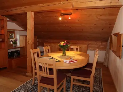 Exclusive-3-Raum-Dach-Wohnung Kaiserblick mit Balkon