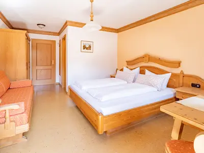 in der Wohnung Sonnenschein