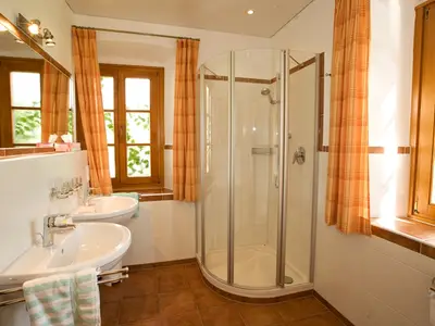 unsere gemütliche Drei-Raum-Wohnung