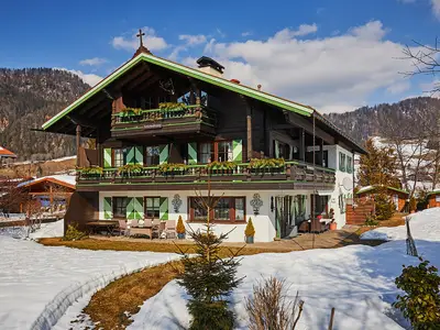 Wohnung 2, 1. Etage links mit Südbalkon