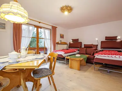 Wohnbereich mit geöffneten Schlafcouchen