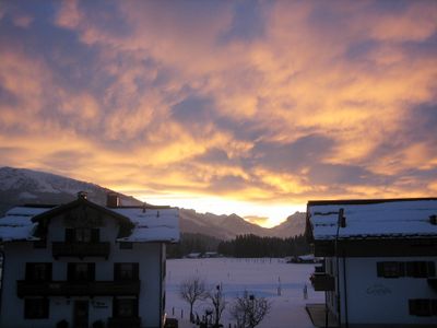 Sonnenuntergang am Haus