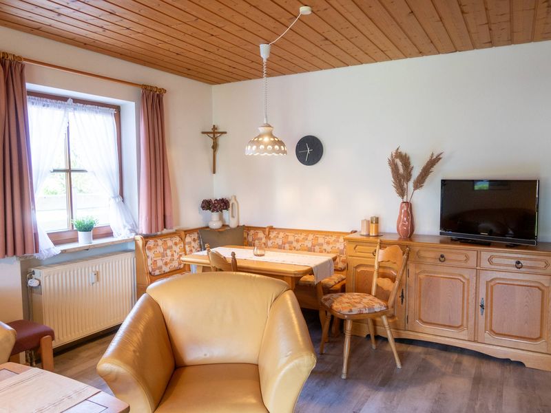 19186011-Ferienwohnung-4-Reit im Winkl-800x600-2