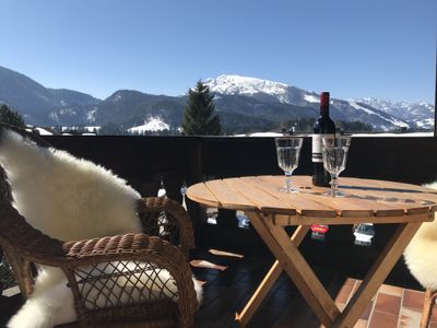 Blick vom Südbalkon in die Berge