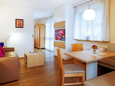 Wohn- und Essbereich.jpg