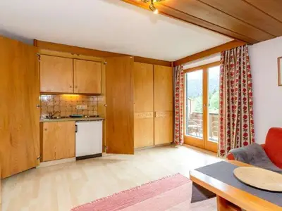 Wohnzimmer mit Küchenblock