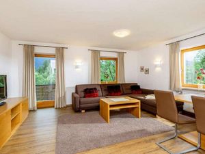 21890319-Ferienwohnung-4-Reit im Winkl-300x225-5