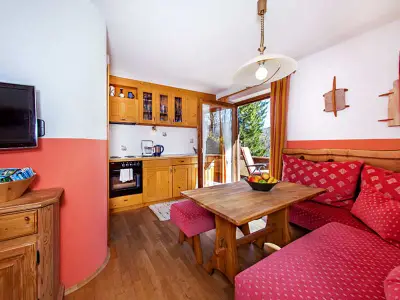 Essbereich mit Küche