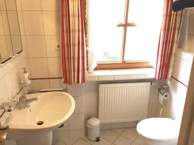 Badezimmer Fewo Alpenrose