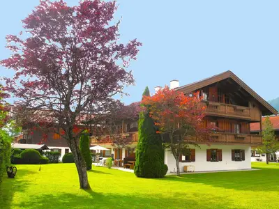 Das Haus in der ruhigen Siedlung am Loferpark