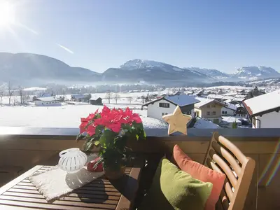 Den Urlaubstag am sonnigen Balkon genießen