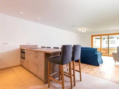 Vollausgestattete, moderne Küche