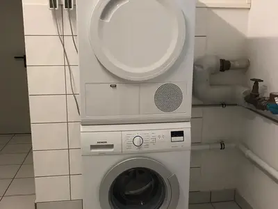 Waschmaschine und Trockner