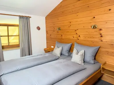 Gästehaus Hausenbauer Kaiserblick Schlafzimmer 2