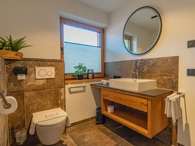 Badezimmer Ansicht 1