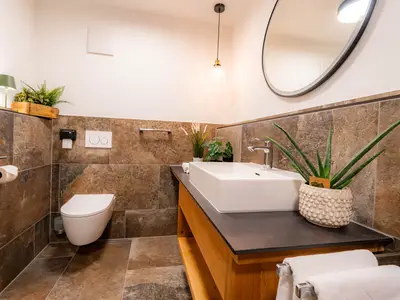 Badezimmer Ansicht 1