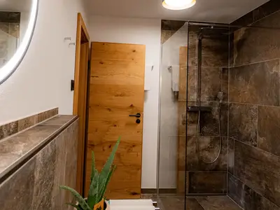 Badezimmer Ansicht 2