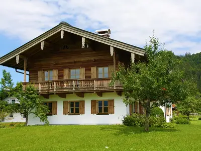 "Sonne", Hausansicht Balkon