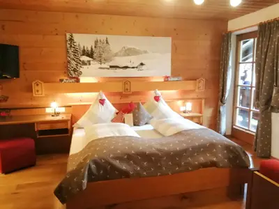 Apartment "Zwerchenberg": kuscheliger Wohn-/Schlafraum mit Doppelbett...