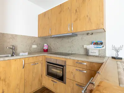 Hausberg - moderne, offene Küche mit sehr guter Ausstattung