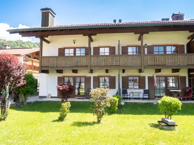 Sehr ruhige Lage - mit Sonnenterrasse