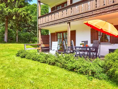 Möblierte Sonnenterrasse (Westausrichtung)