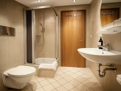 Badezimmer mit Dusche