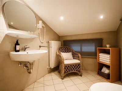 Badezimmer mit Dusche