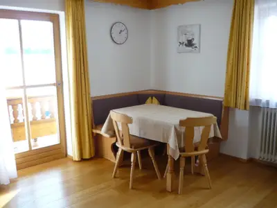 gemütliche Sitzecke Küche Fewo