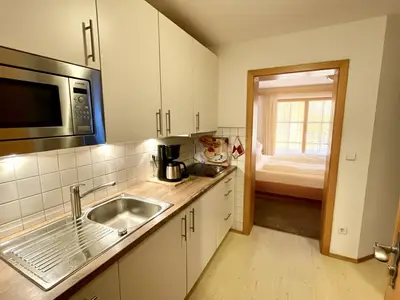 Küche in der Ferienwohnung „Bergveilchen“ im Haus am Wiesbach