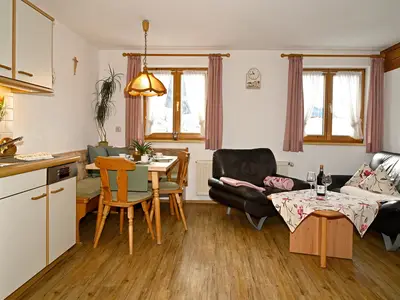 Küche mit Essecke Ferienwohnung Mittag