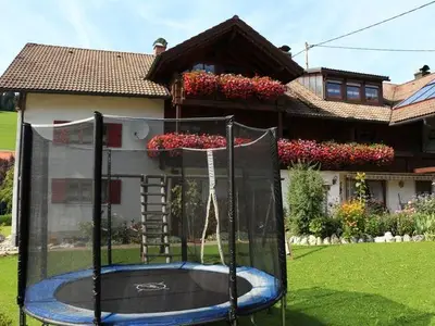 Ferienwohnung für 5 Personen (80 m²) in Rettenberg 8/10