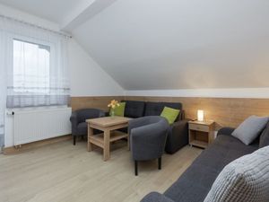 23454032-Ferienwohnung-4-Rewal-300x225-5