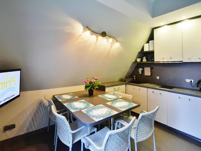 DiningRoom