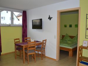 19376533-Ferienwohnung-8-Rheinhausen-300x225-0