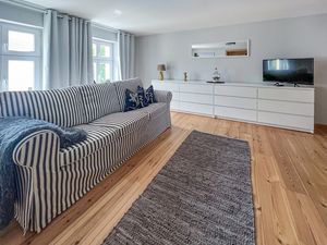 24006748-Ferienwohnung-3-Rheinsberg-300x225-1