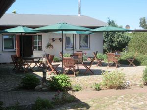 23780255-Ferienwohnung-4-Ribnitz-Damgarten-300x225-3