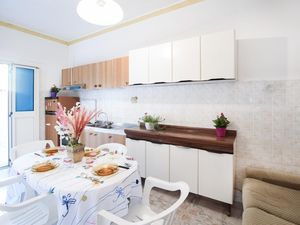 24051086-Ferienwohnung-4-Ricadi-300x225-1