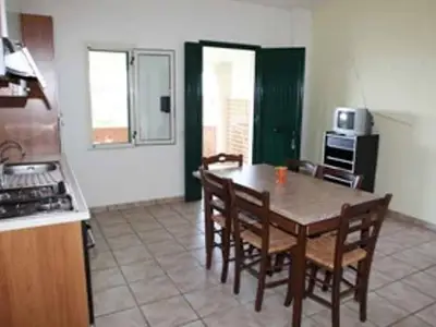 Ferienwohnung für 5 Personen (55 m²) in Ricadi 2/10