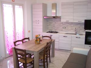Ferienwohnung für 5 Personen (55 m²) in Riccione