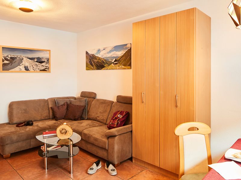 23916710-Ferienwohnung-6-Ried im Oberinntal-800x600-2