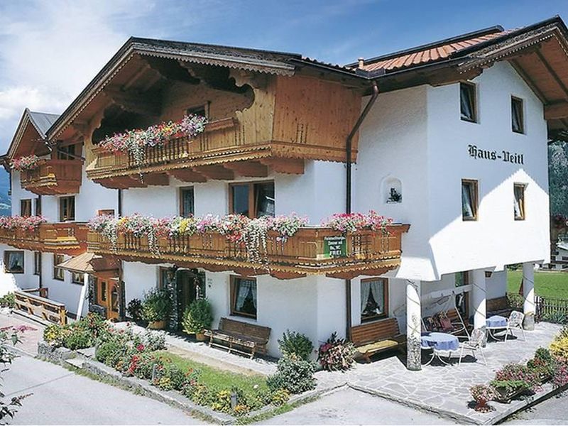 24035313-Ferienwohnung-4-Ried im Zillertal-800x600-0