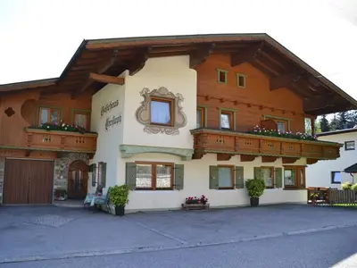 Front - Gästehaus -Christoph