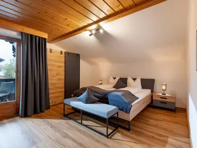 Gaestehaus_Schroll_Zillertal_Familienwohnung_Zimmer